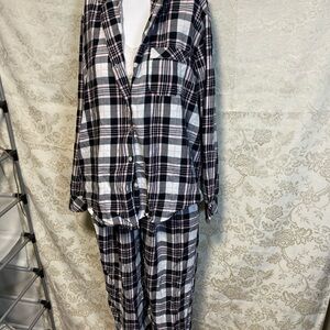 Victoria's Secret Black and White Plaid Women's Pajama Set